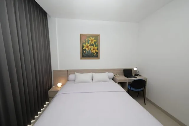 Deluxe, Queen Bed, Mendjangan Mansion by ZUZU 5/10
