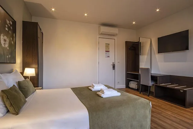 غرفة ثلاثية بسرير مزدوج وسرير فردي، Riversuites 3/5
