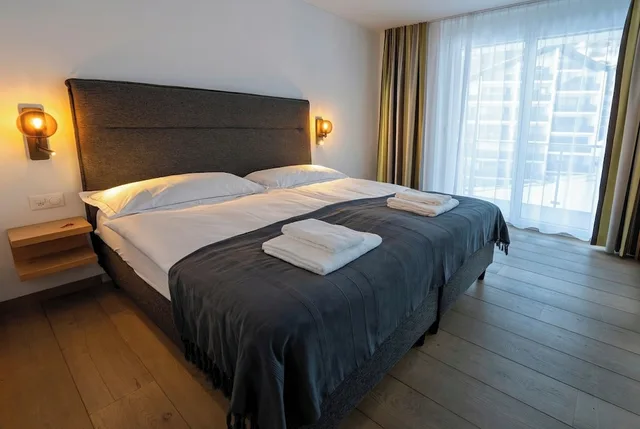 شقة حصرية بسرير كينج وسريرين كوين بإطلالة على الجبل بـ3 غرف نوم، Matthiol Serviced Apartments 10/10