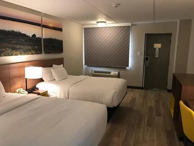 Room, 2 Double Beds, Days Inn By Wyndham Vineland 1/7
