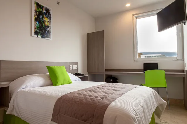 غرفة قياسية بسرير مزدوج، Sr Hotel 3/9