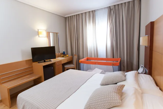 غرفة مفردة بسرير كوين، Sercotel Gran Fama Formerly Husa Gran Fama 2/4
