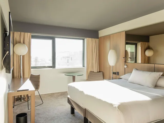 غرفة سوبيريور بسرير كينج، Pullman Bordeaux Lac 2/10