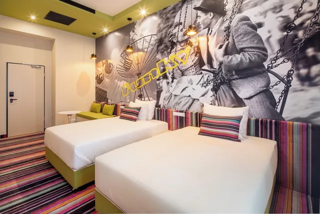 Funky, 2 Double Beds، Mamaison Vibe hotel Downtown Budapest 2/7