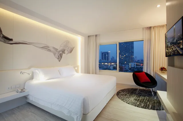 غرفة ديلوكس بسرير مزدوج، Centara Watergate Pavilion Hotel Bangkok 2/5
