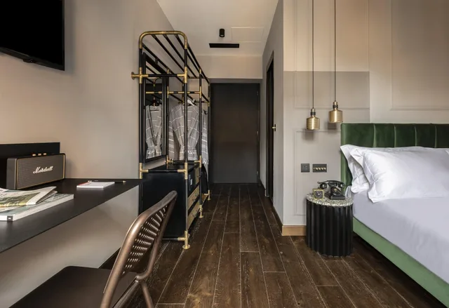 Solo Pad, French Bed، Chapter Roma 2/4