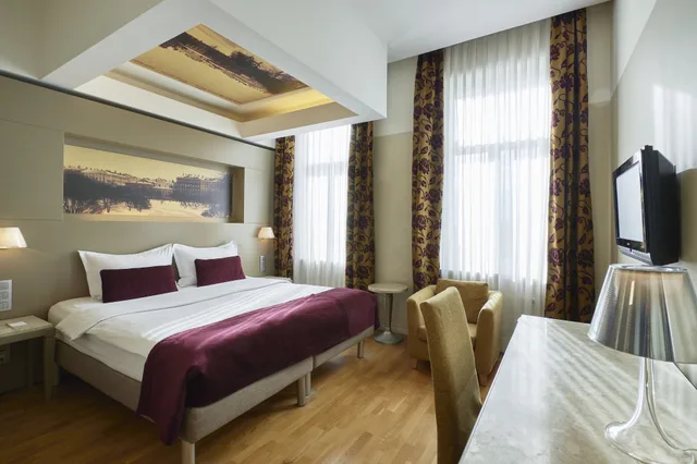 غرفة قياسية بسرير مزدوج، Opera Hotel 6/10