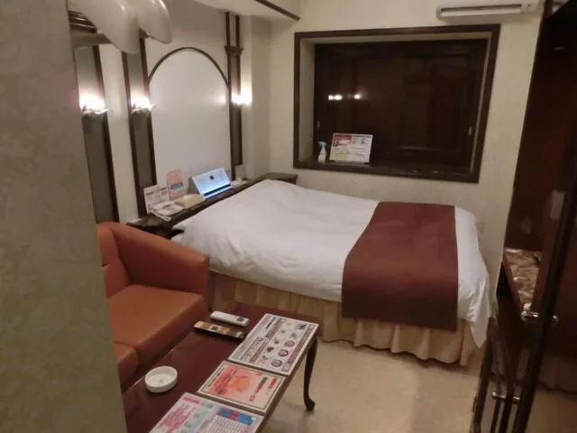 غرفة قياسية بسرير كوين للمدخنين، Hotel Hyper Noah - Adults Only 2/4