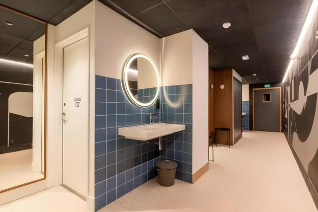 Private, Mixed Dorm, 6 Bunk Beds، Jost Hotel Bordeaux Gare 2/2