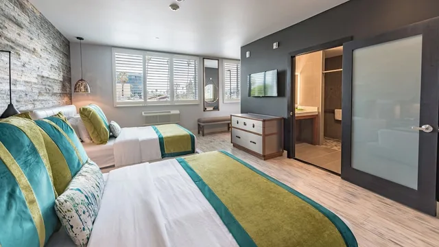 Preferred, 2 Queen Beds، Lexen Hotel-North Hollywood Near Universal 3/5