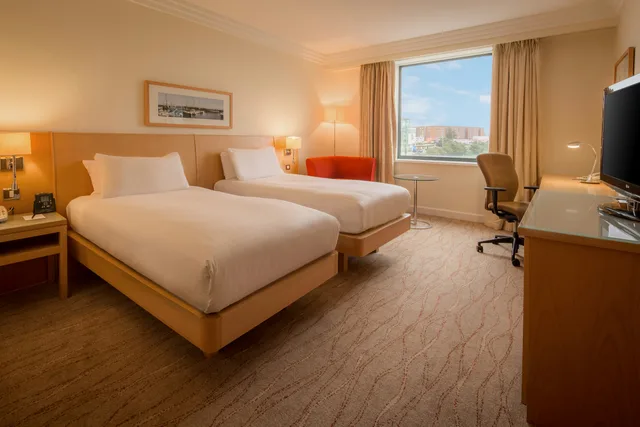 غرفة بسريرين منفصلين، Hilton Dublin Airport 2/8