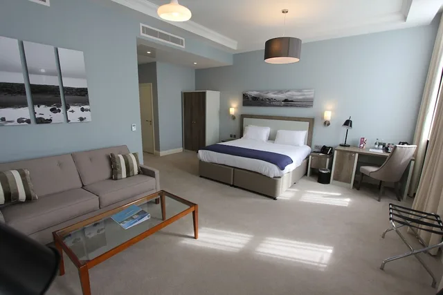 جناح جونيور بسرير كينج بغرفة نوم واحدة، Yarrow Hotel 2/3