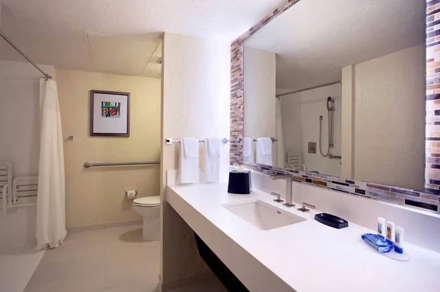 Studio, Fairfield Inn And Suites Key West 3/3
