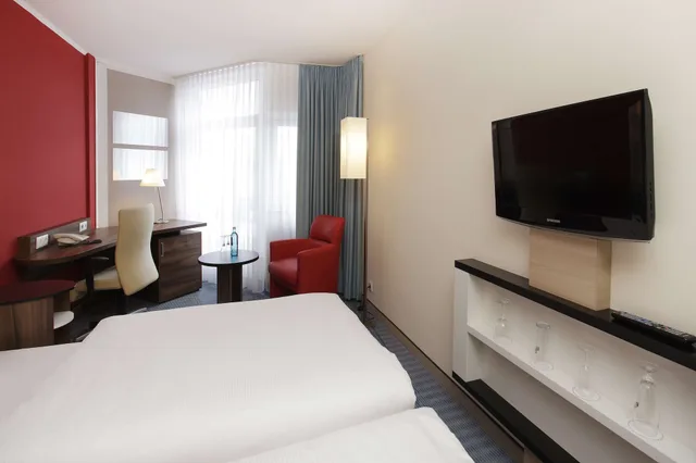 Superior, Twin Beds, H Hotel Koln Bruhl 6/10