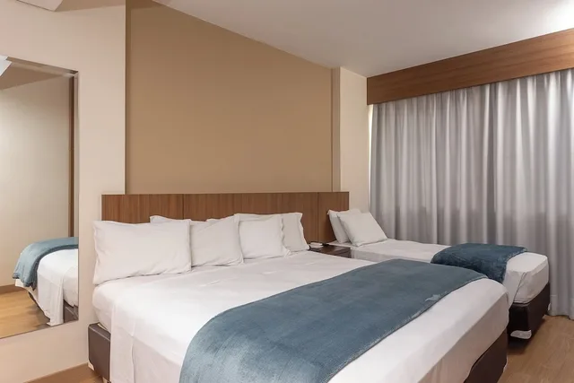 Executive, Double Bed, The Roochelle Hotel 5/8
