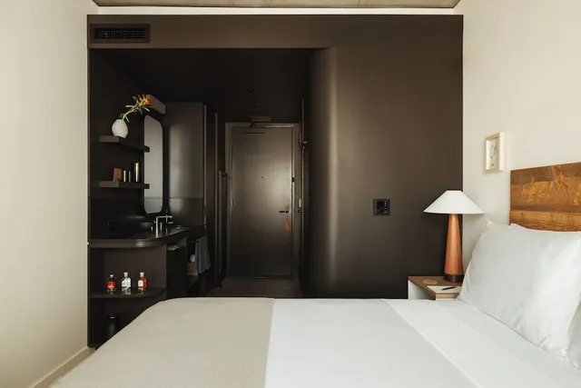 Solo, Hammock, Queen Bed، Populus Hotel 3/3
