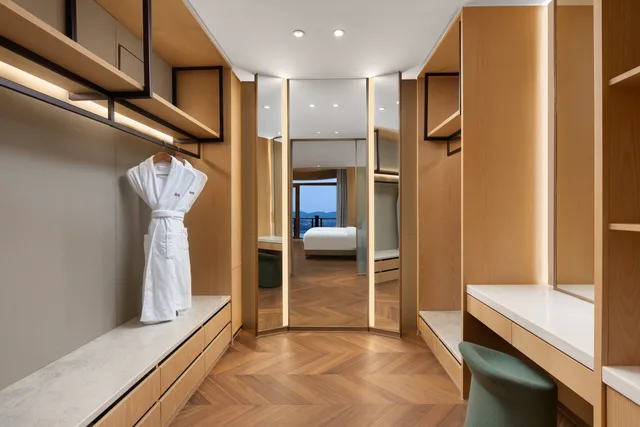Panoramic, Suite, Crowne Plaza Zhoushan Seaview 6/6