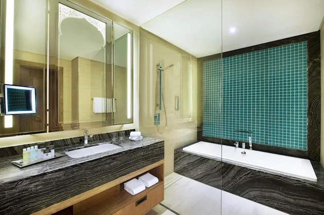 Club, 2 Queen Beds, Double Tree by Hilton Resort and Spa Marjan Island 6/6