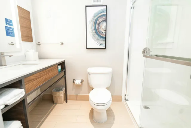 غرفة بسرير كينج، HILTON GARDEN INN FAIRFAX 1/1