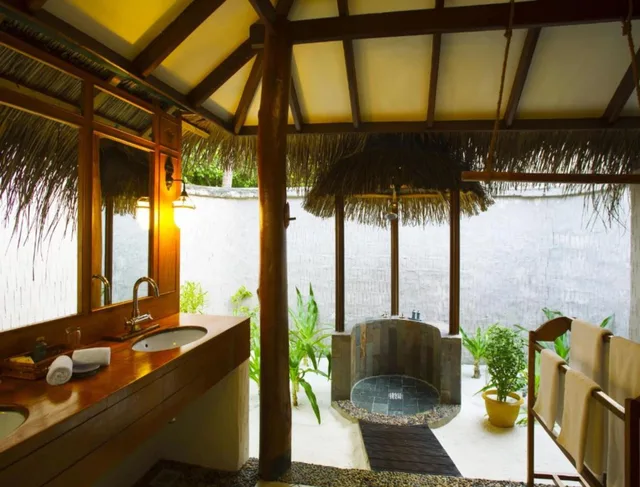 BEACH VILLA (SEMI DETACHED)-Transfer Excluded، Medhufushi Island Resort 4/4