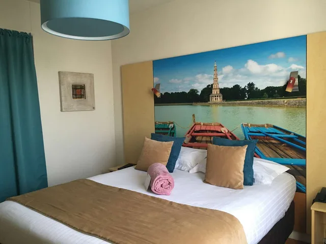 غرفة قياسية بسرير كوين، Best Western Le Vinci Loire Valley 2/4