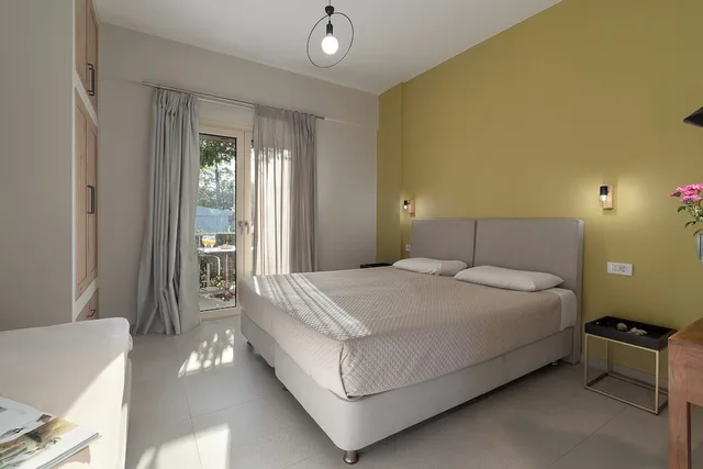 استوديو بسرير مزدوج وسرير فردي بإطلالة جزئية على البحر، Lemonia Accommodations 1/10