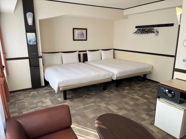 غرفة ديلوكس بسريرين مزدوجين للمدخنين، Toyoko Inn Tokyo Shinagawa Konan-guchi Tennozu Isle 1/3