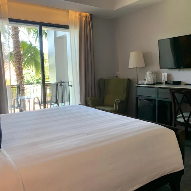 Deluxe, The Sala Pattaya 5/10