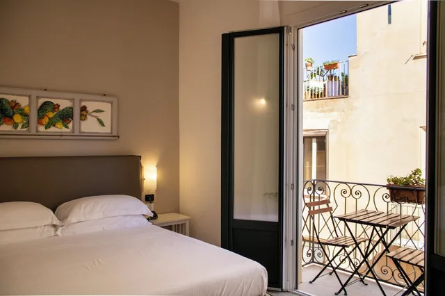 Studio, Queen Bed, Balcony, Al San Domenico Residence 3/10