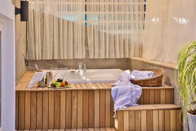بنتهاوس بجاكوزي، Kalkan Saray Suites Hotel 8/8