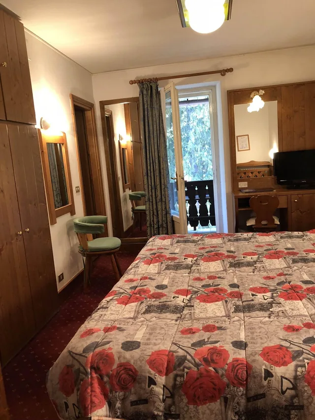 غرفة قياسية رباعية بشرفة، Majoni Hotel 4/6