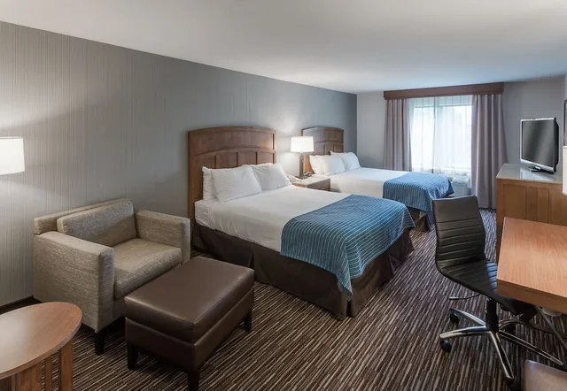 غرفة قياسية بسريرين كوين لذوي الإعاقة، Holiday Inn Express Hotel Suites Carpinteria 2/4
