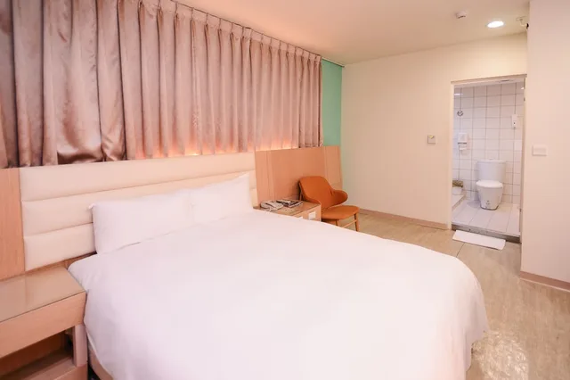 غرفة قياسية بسرير مزدوج، i-Deal Hotel 1/5