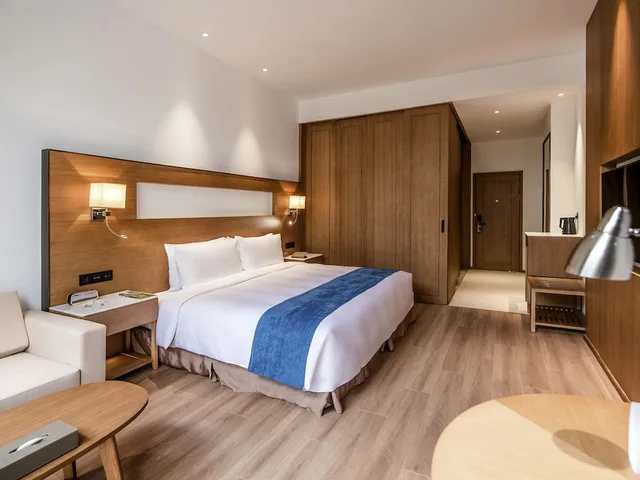 غرفة ديلوكس بسرير كينج، Novotel Suzhou Tai Lake Santeh 2/6