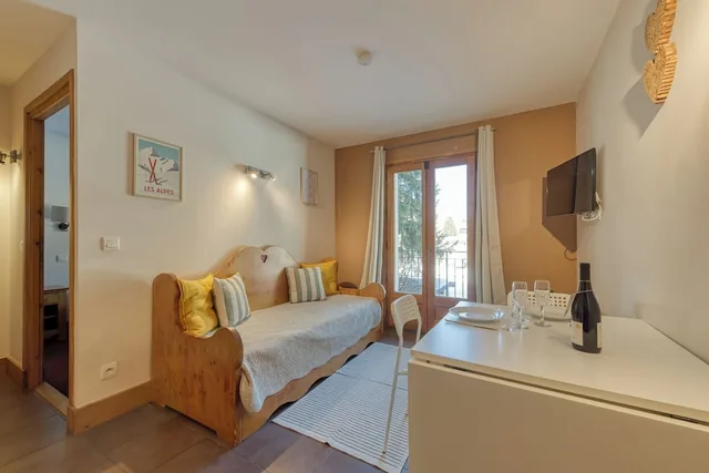 شقة عائلية بسرير مزدوج بشرفة بغرفة نوم واحدة مع أريكة، Residence & Spa Vallorcine Mont-Blanc 1/9