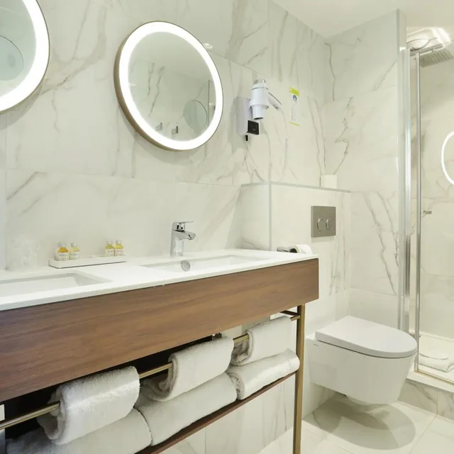 Family 6، Auberge Du Cheval Blanc 6/9