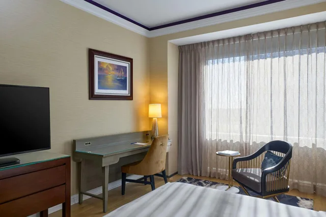 Guest Room, 2 Double Beds, Autograph Collection Henry 5/8