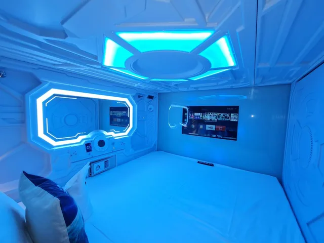 Capsule, Queen Bed، Galaxy Pods Capsule Hotel Boat Quay 4/10