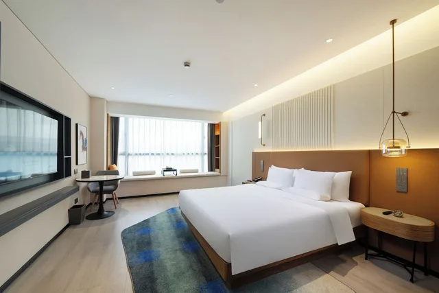 غرفة ديلوكس بسرير كينج، Mercure Guangzhou Baiyun International Airport 3/6
