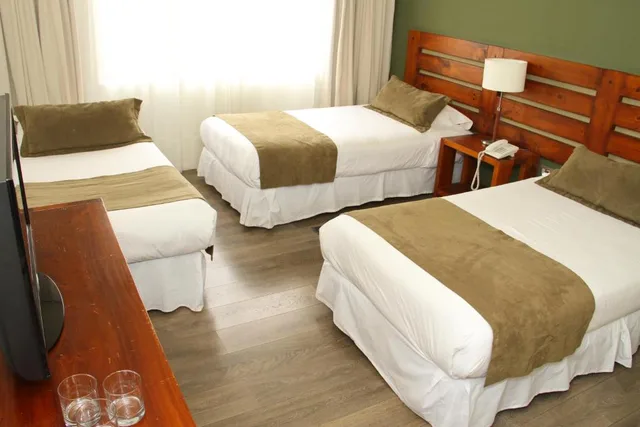 غرفة ثلاثية بسريرين منفصلين، Limari Hotel 1/3