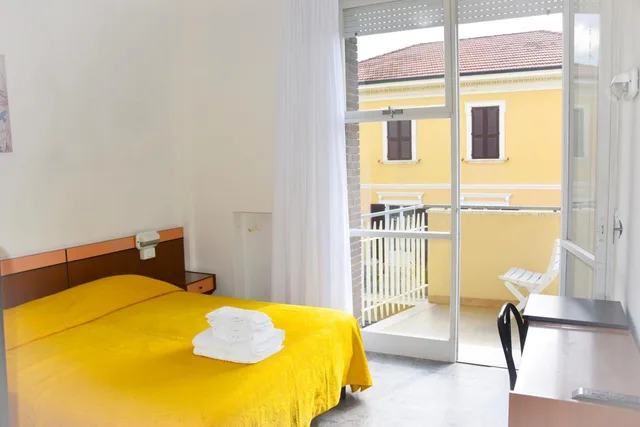 غرفة قياسية بسرير مزدوج أو سريرين منفصلين، Hotel Suprem 2/8