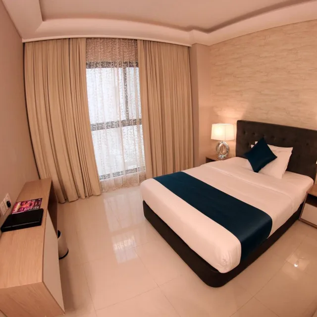 جناح تنفيذي بسرير كينج بغرفتي نوم، The Jewel Hotel 2/10