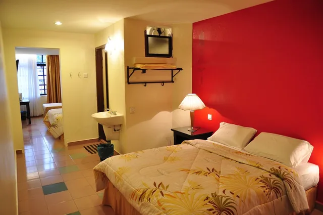 Family, 1 Double and 3 Single Beds, Silver Star Hotel 1/2
