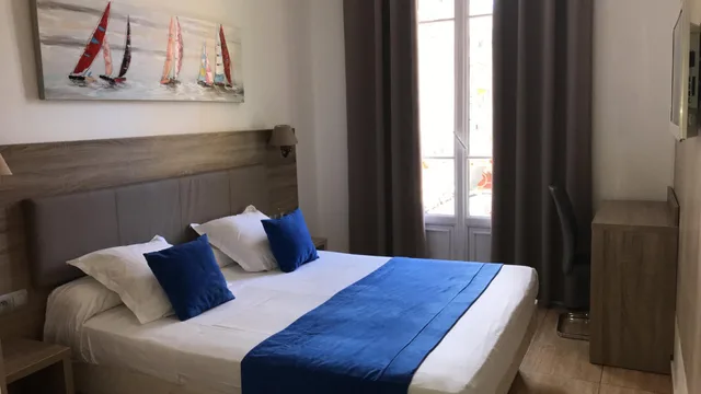 غرفة قياسية بسرير مزدوج، Hotel Parisien 1/6
