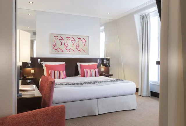 غرفة عائلية بسرير مزدوج وسريرين منفصلين، Montfleuri Hotel 5/11