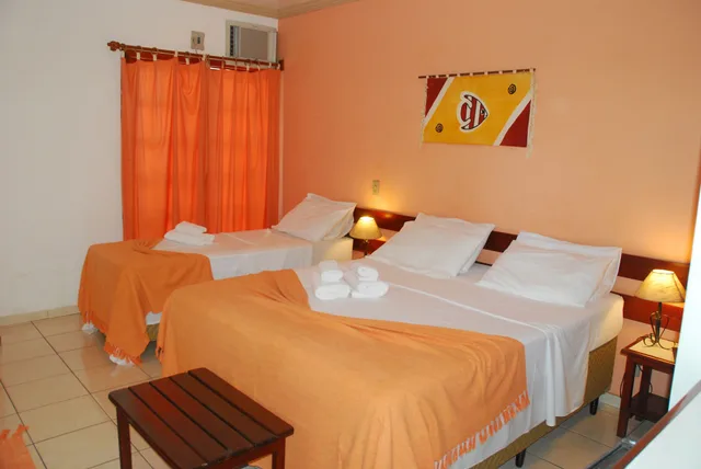 Family, 1 Double and 4 Single Beds، Pousada Aldeia Portuguesa 2/9