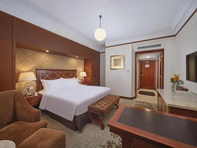 غرفة ديلوكس بسرير كينج وسرير كوين، Park Hotel Shanghai 2/2