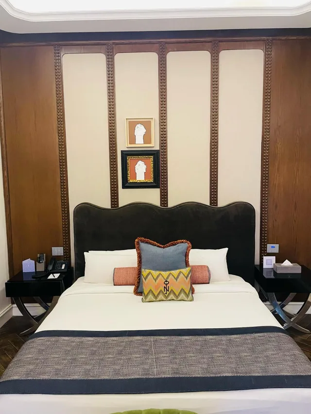 جناح ملكي بسرير كينج، The Nishat Hotel Gulberg Lahore 1/1