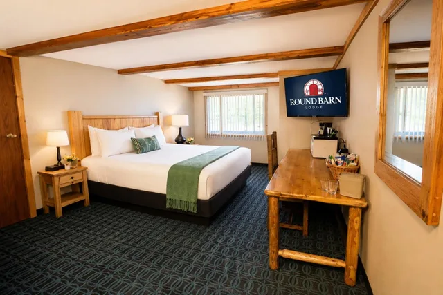 غرفة سيغنتشر بسرير كينج، Round Barn Lodge 7/10