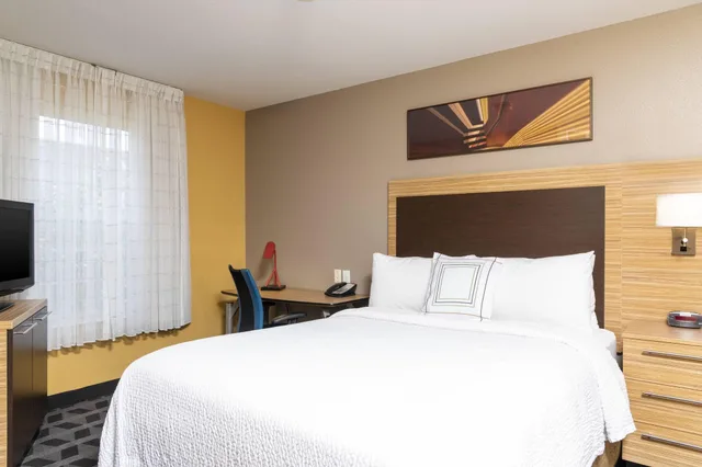 جناح بسريرين كوين، Towneplace Suites East Lansing 2/3